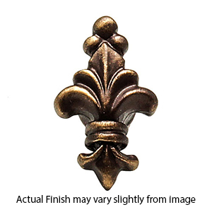 582 - Charlemagne - Classic Large Knob